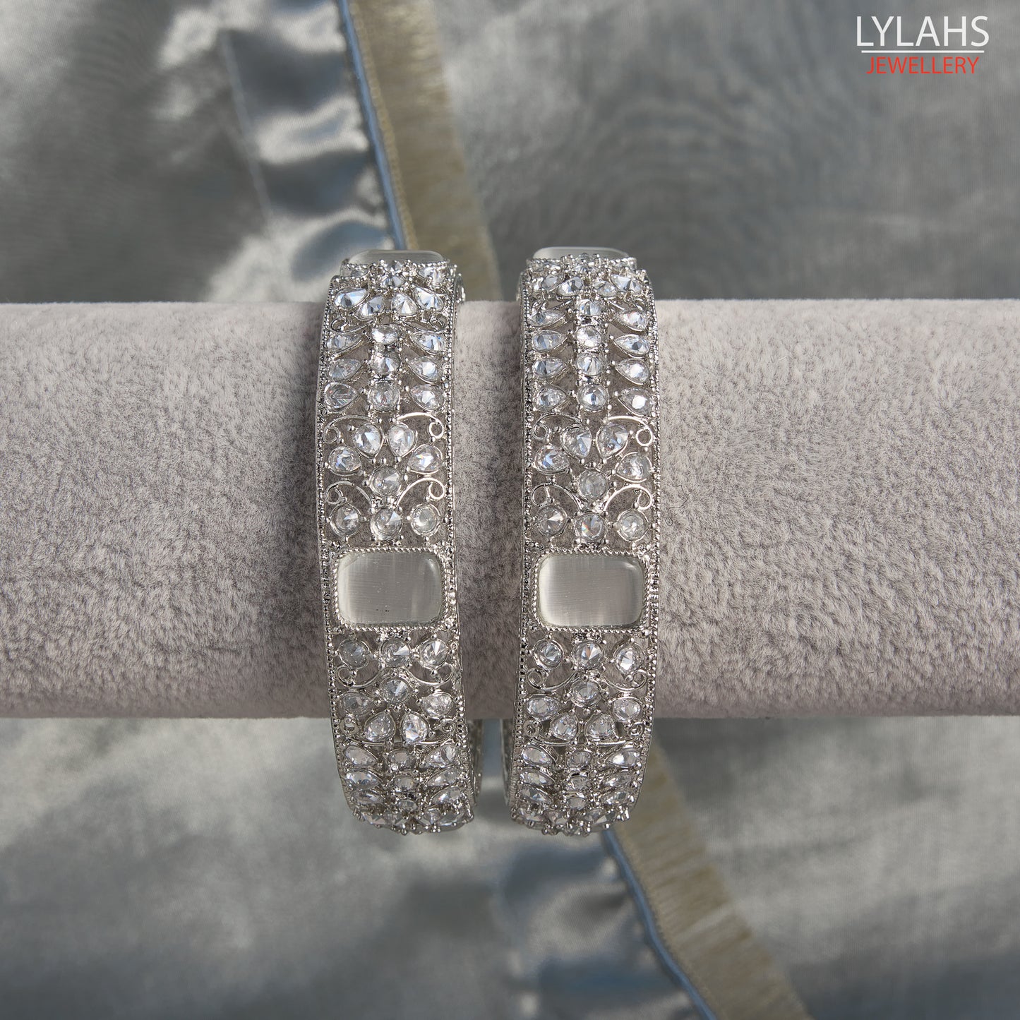 Silver pair of Karas with silver stone from Lylahs Jewellery