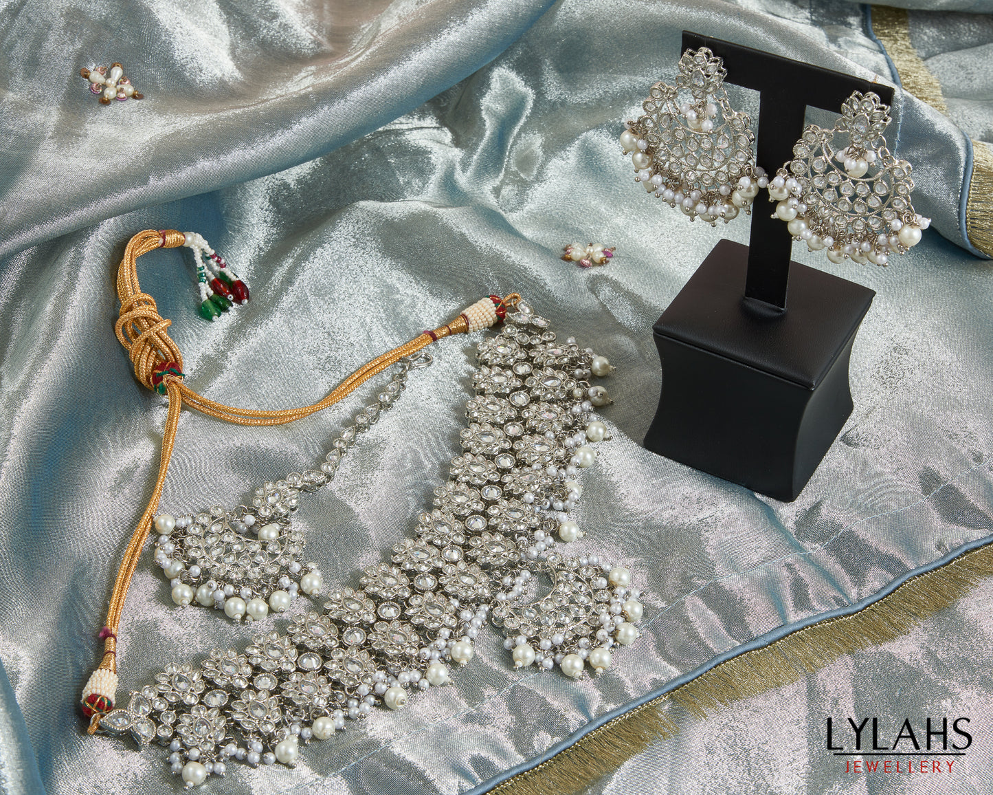 Choker Sets 484